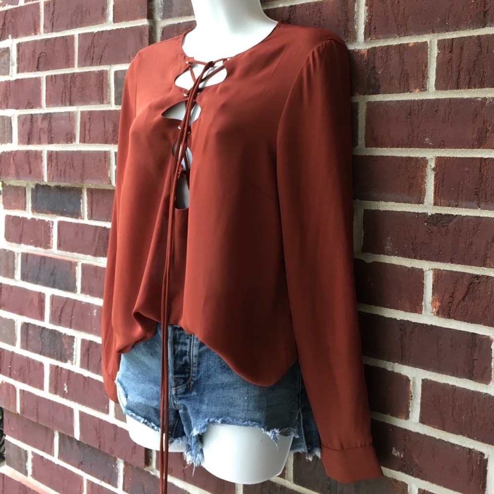 Timing Rust Color Long Sleeve Top With Keyholes - image 1